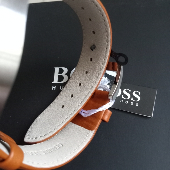 Hugo Boss Men's Driver 1513119 Light Brown Leather Analog Quartz Watch Brand new - Picture 11 of 13
